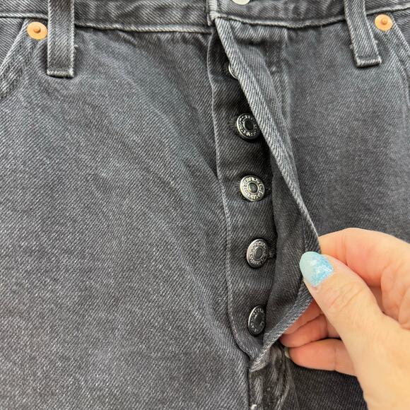 Levi's 501XX Shorts Women's 32 (14) Black 2.5" Short Button Fly Classic Raw Hem - Picture 3 of 13